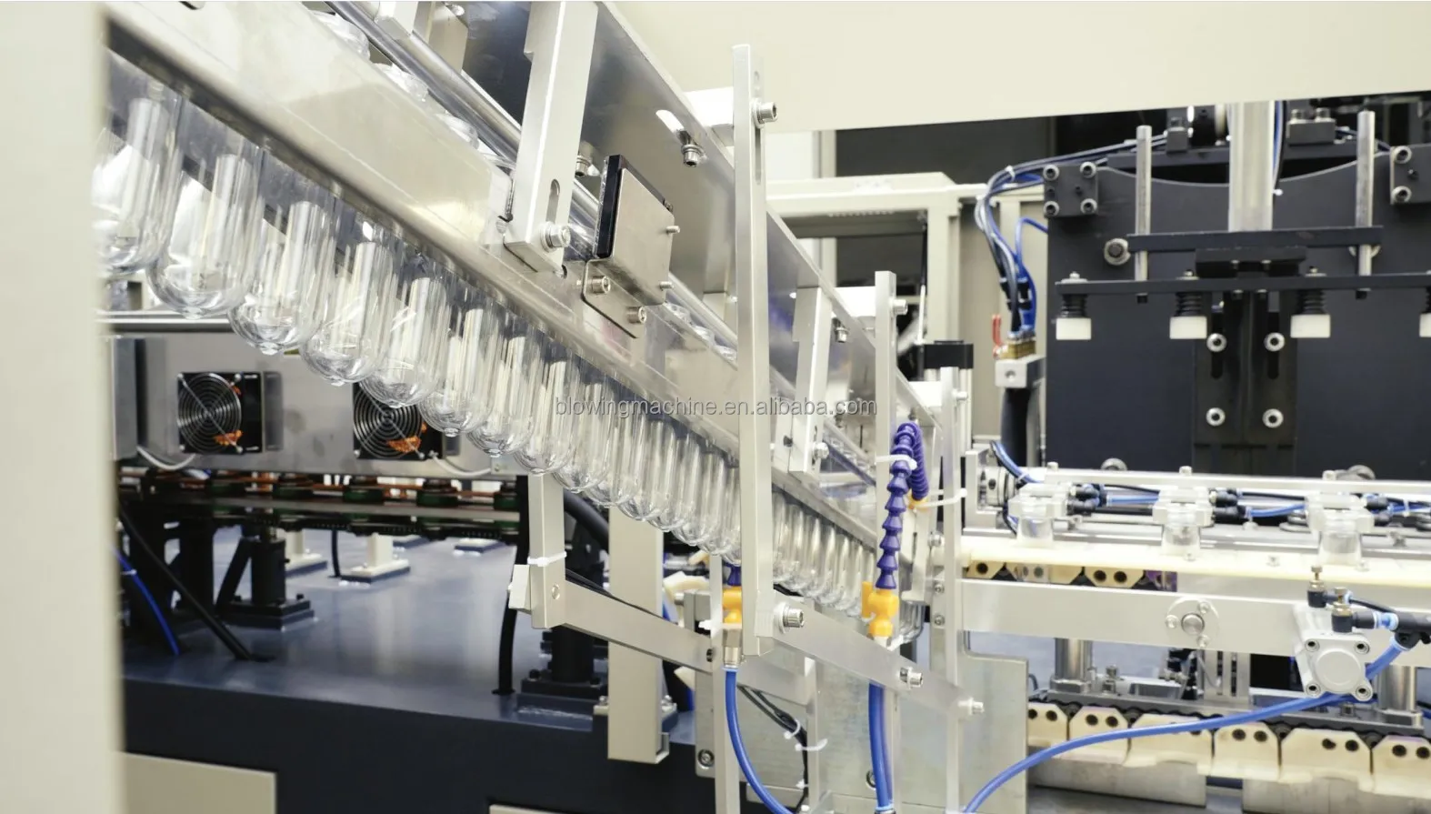 Factory direct sales  8400BPH   full automatic pet bottle making machine  price  pet blowing machine