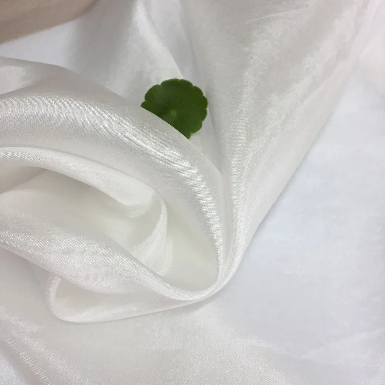 Hot Selling 100% Silk Paj Organic Silk Pongee Fabric Veil in Natural White Color for Scarf Decoration