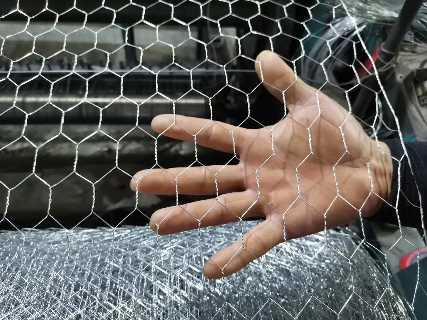 factory hot selling galvanized hexagonal wire netting chicken mesh