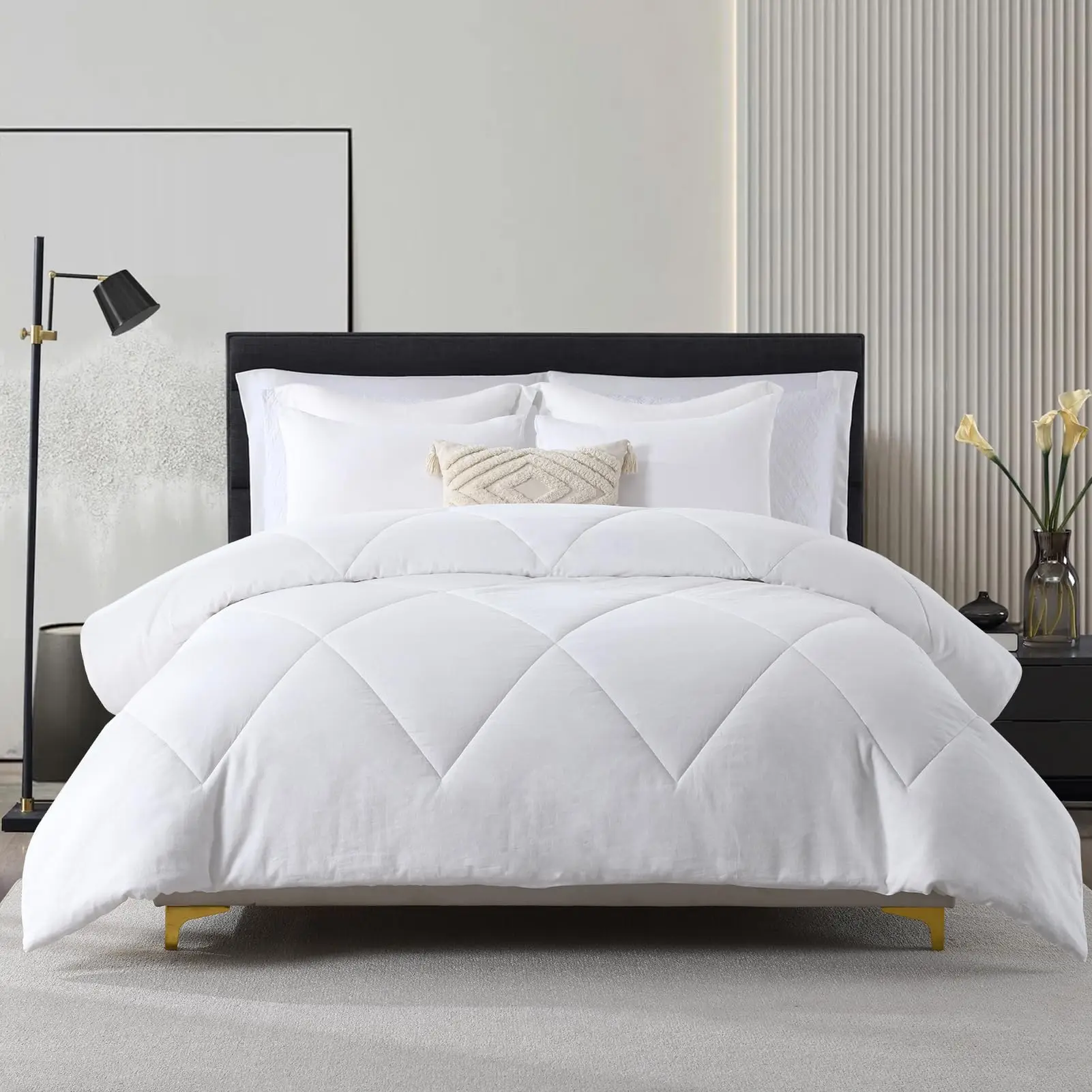 Luxury Hotel Bedding Quilted Comforter Set 3-Piece Machine Washable Lightweight Down Alternative Duvet Insert With Pillowcase
