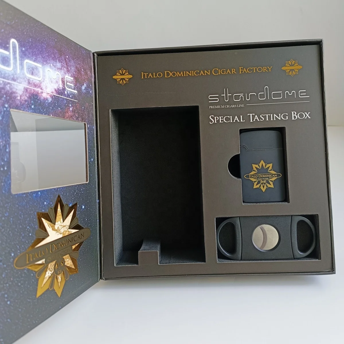eco friendly cigar humidor packaging dubai cigar box with foam interposition for cigar cutter and lighter