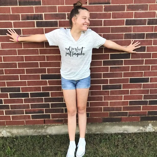 2022 New fashion lady short sleeve printed causal wholesale v-neck women t shirt custom odm oem Tshirt printing t shirt