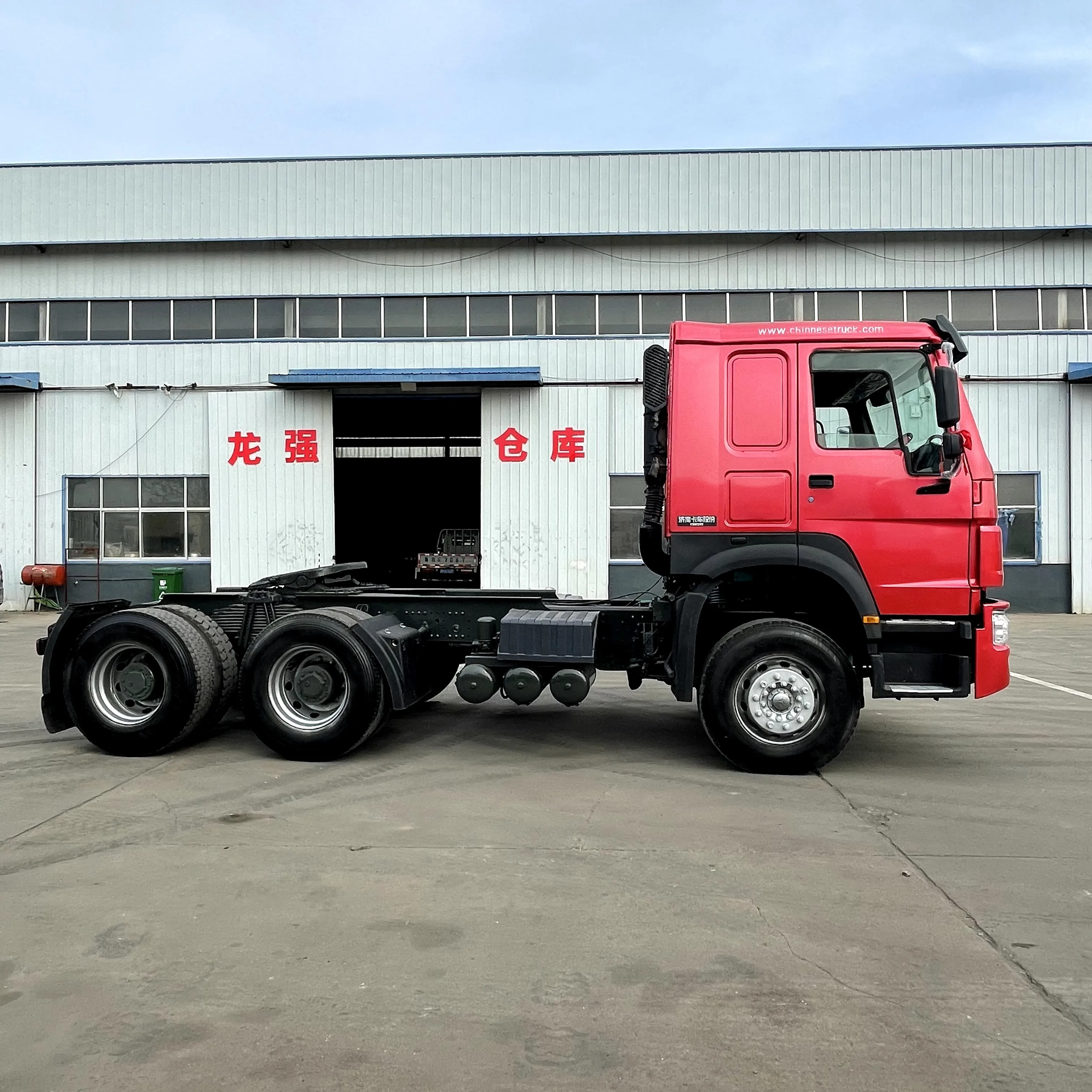 Дизельный 10-колесный тягач 6x4