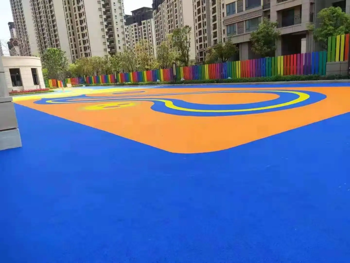 Цветные устойчивые TPV /EPDM резиновые гранулы для спортивных напольных