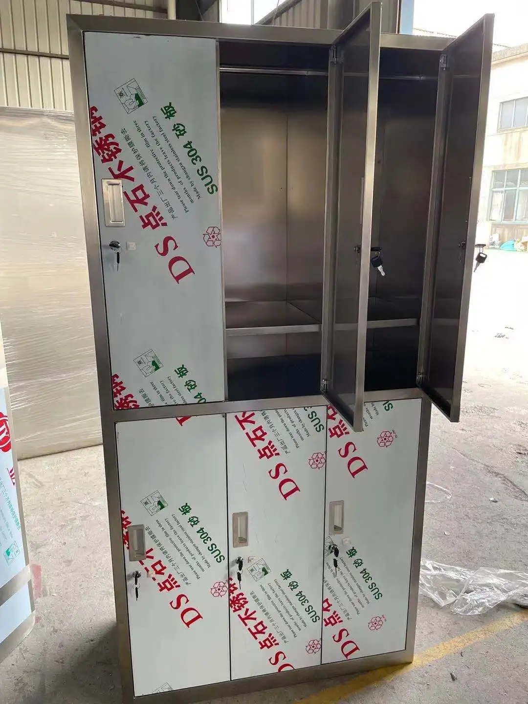 Customized Stainless Steel Foot Operated Sink With Four Door Outdoor Storage Locker Waterproof Metal Cabinet