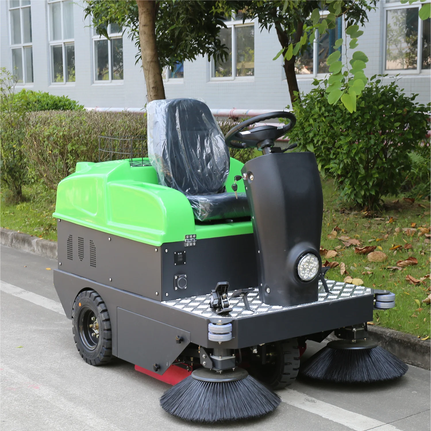 2023 New Design Commercial high-speed Seat floor sweeper brush high efficient work for all day DQS14 model washing floor machine