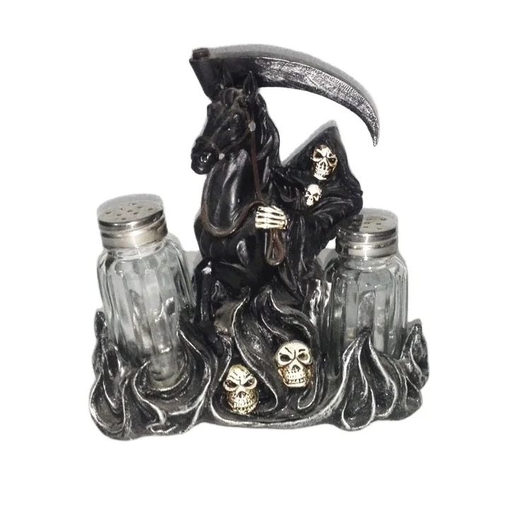 Resin skull head unique personalized salt and pepper shaker holders