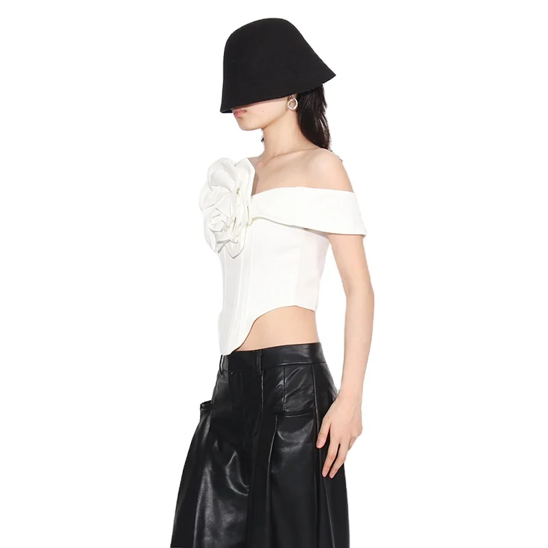 TWOTWINSTYLE Elegant Patchwork Appliques Vest Sleeveless Backless Slimming Vest For Women