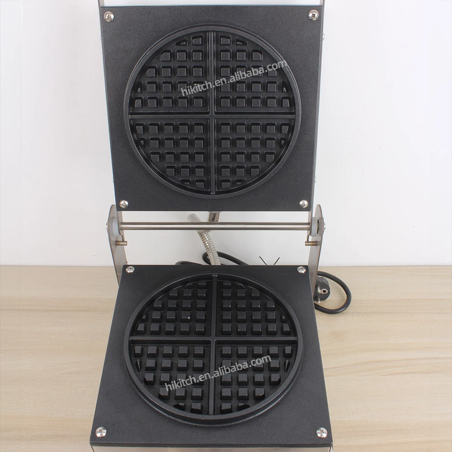 Commercial brussels waffle maker top bottom heating aluminum waffle maker with thick round waffle maker 4 pie for sale