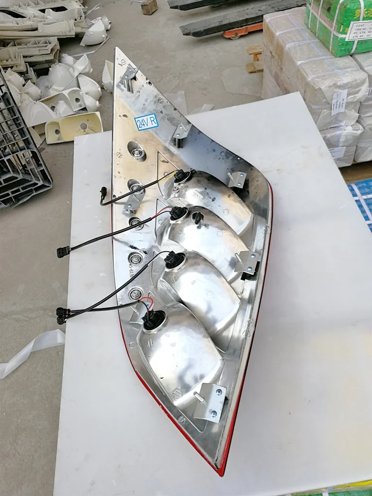 Запасные части для автобуса, светодиодный задний фонарь, задний фонарь для иризера 990*312 HC-B-2003