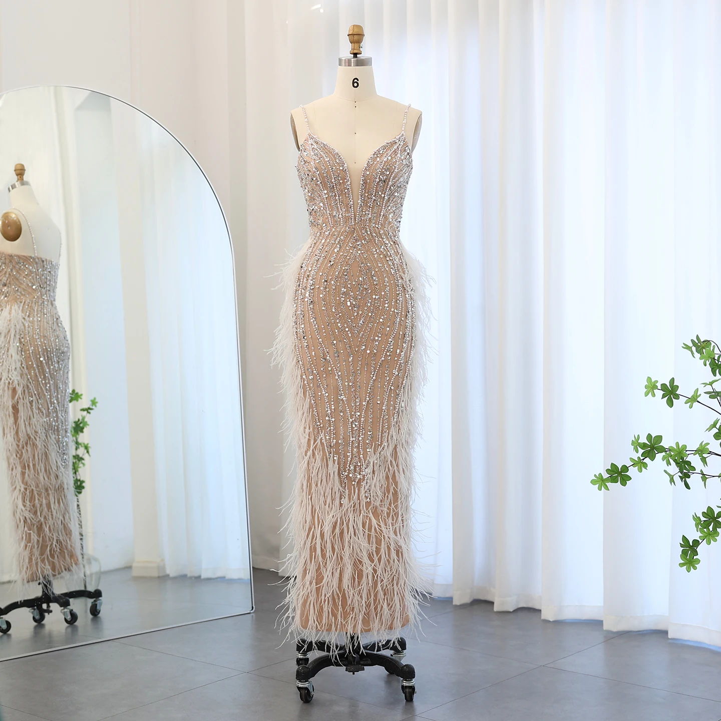 Шарон сказал SS185 роскошное белое платье с перьями Русалка вечернее ожерельем на тонких бретельках женское свадебное