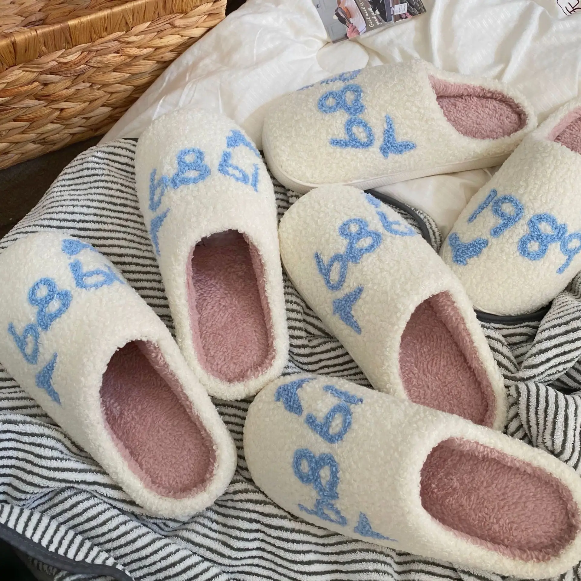 Korean style causal letter ladies winter home shoes thickened plush soft sole non-slip warm postpartum slippers