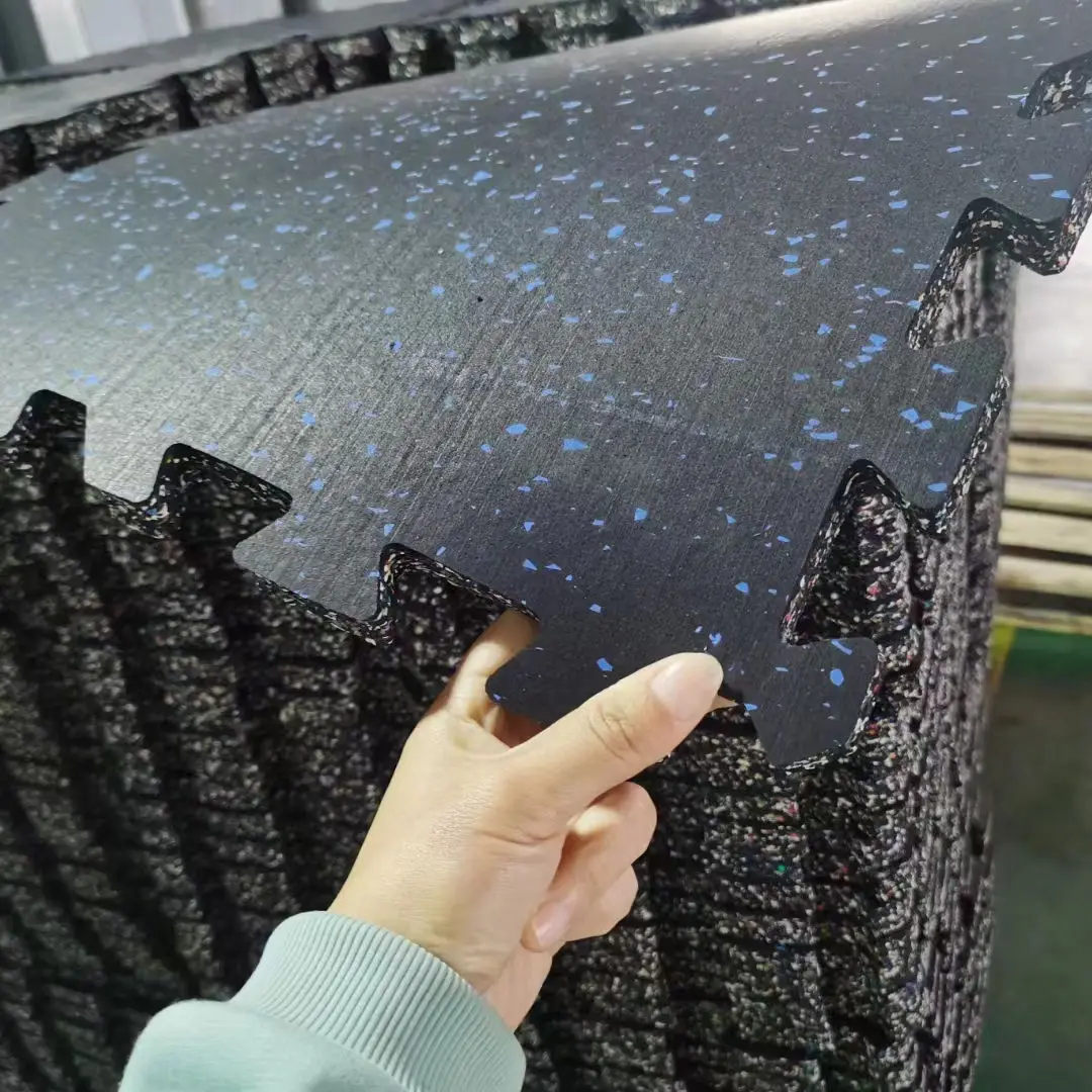 Dinuo Professional Gym Fitness Rubber Gym floor Rubber EPDM Mat Puzzle Rubber Mat 100*100cm