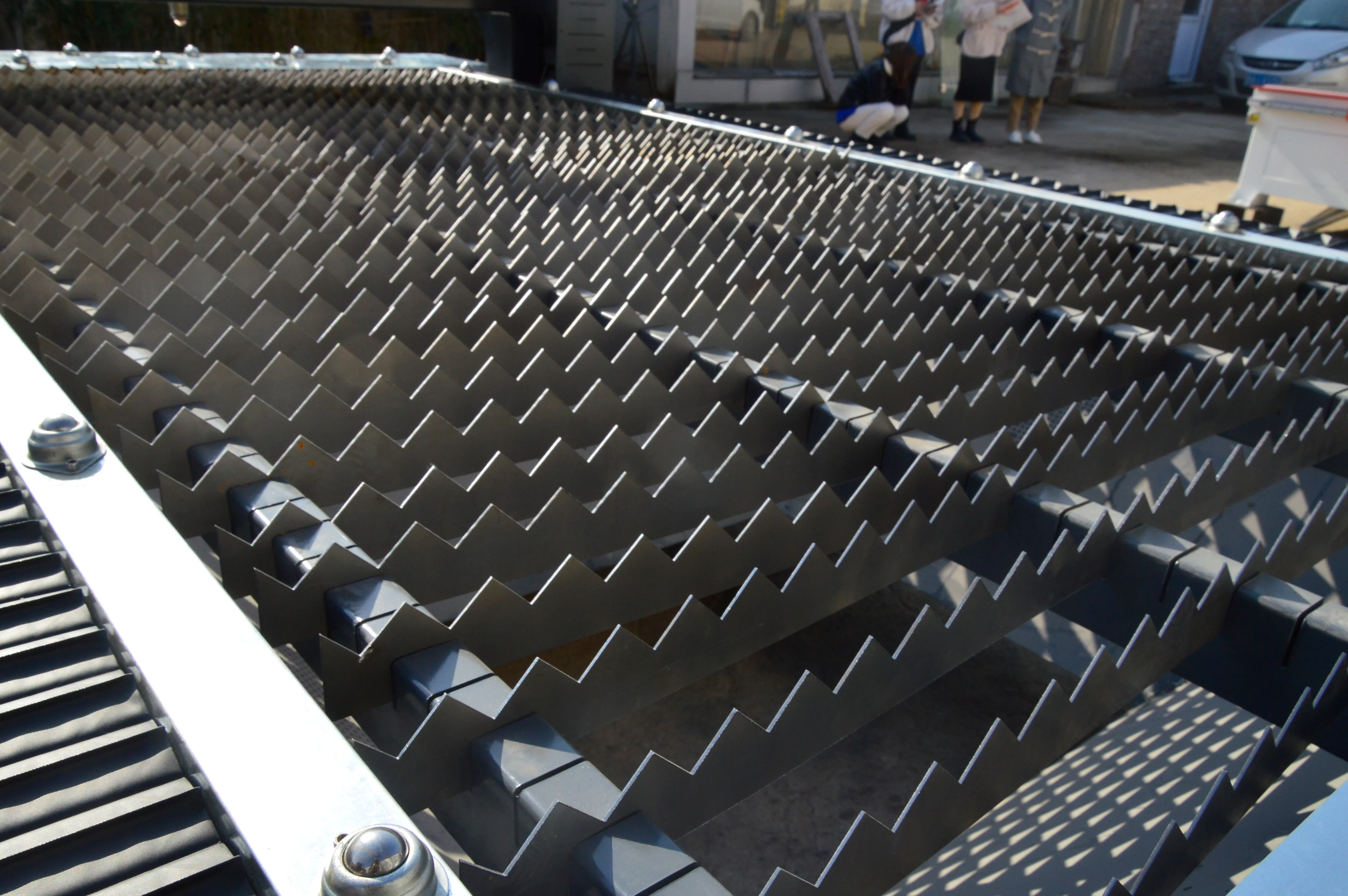 20% discount! High Power 4000w Fiber Laser Cutting Machine For Metal Plate Pipe