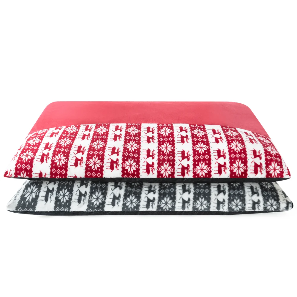 Pawise Wholesale Custom Comfortable Tufted Velvet Luxury Dog Cat Bed Polyester Stuffing Cozy Christmas Elk Pet Bed And Pillow