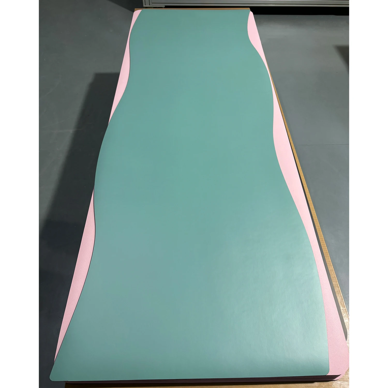 Wholesale Eco Friendly Gym Custom Print Non Slip PU Wave Yoga Mat Portable 5mm Custom Natural Rubber Pu Yoga Mat