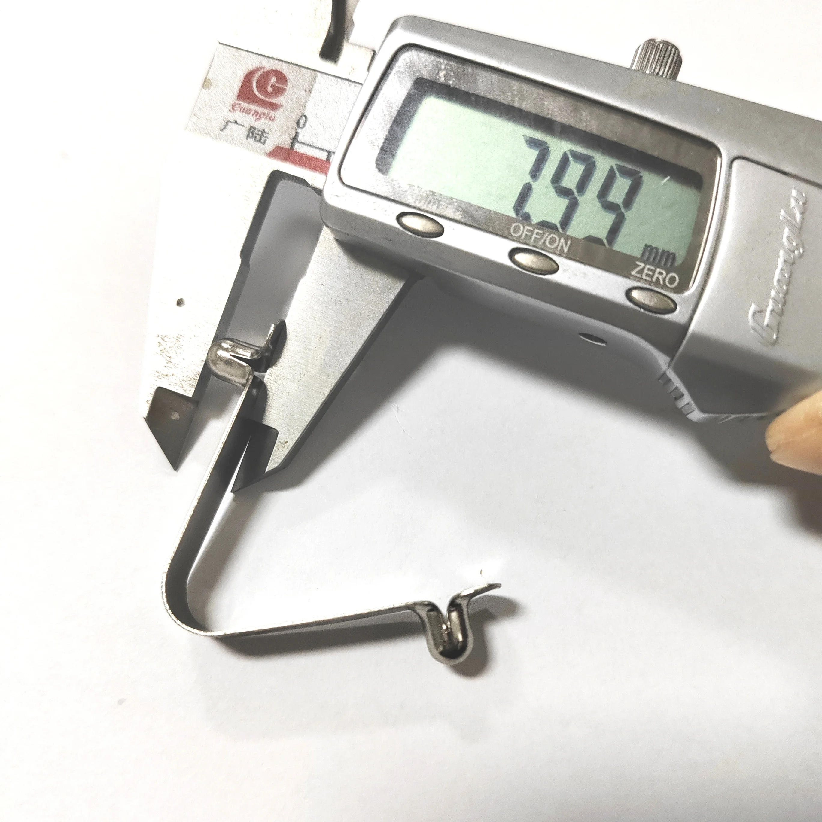 6mm diameter double button V Shaped Flat Spring Clip for 18-24mm Tube Pole Size