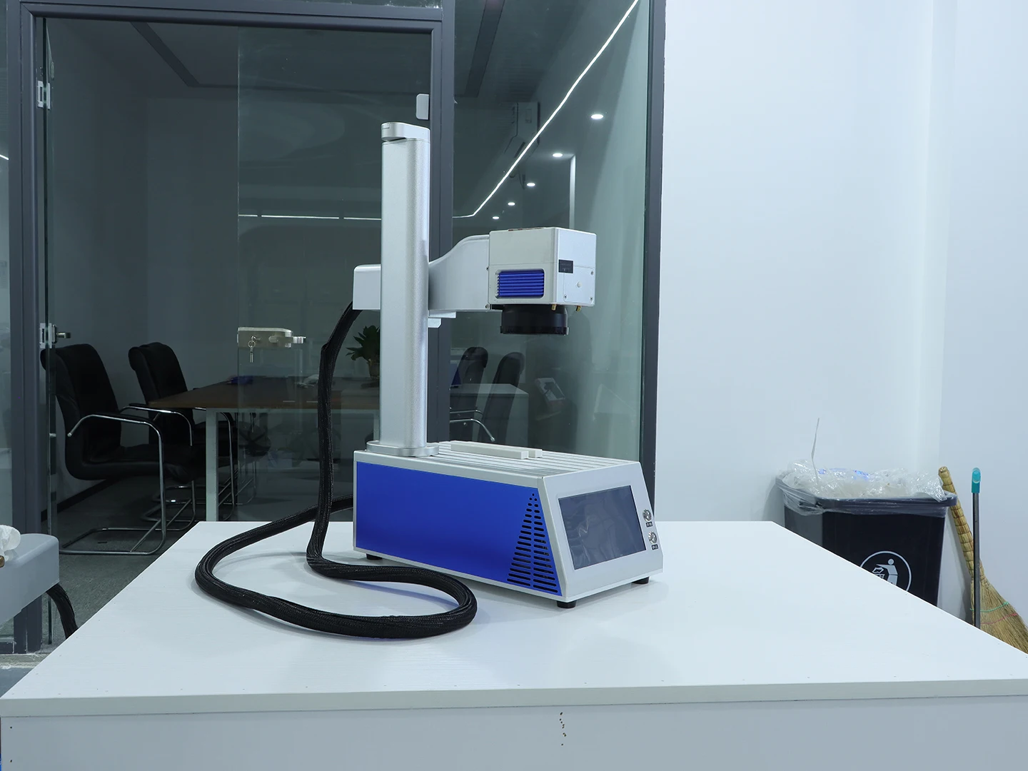 30W Split 3d Fiber Laser Marking Engraving Portable 50w Laser Engraving Machine  for Metal