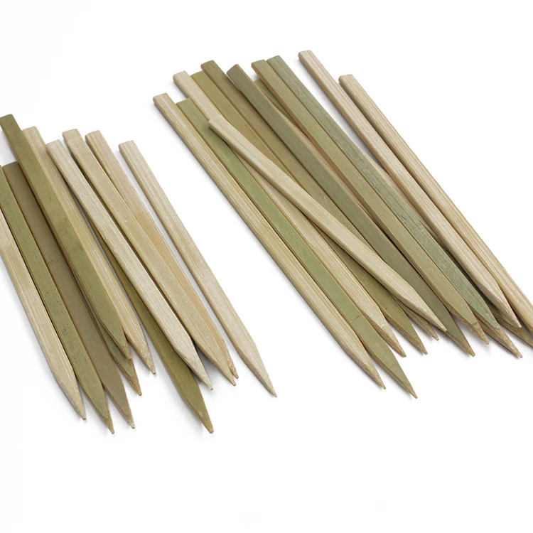 2024 Wholesale Natural Bamboo Flat Skewer Craft Sticks Grill Flat Skewers Outdoor BBQ Food Cleaning Custom Logo Bag Packed Party