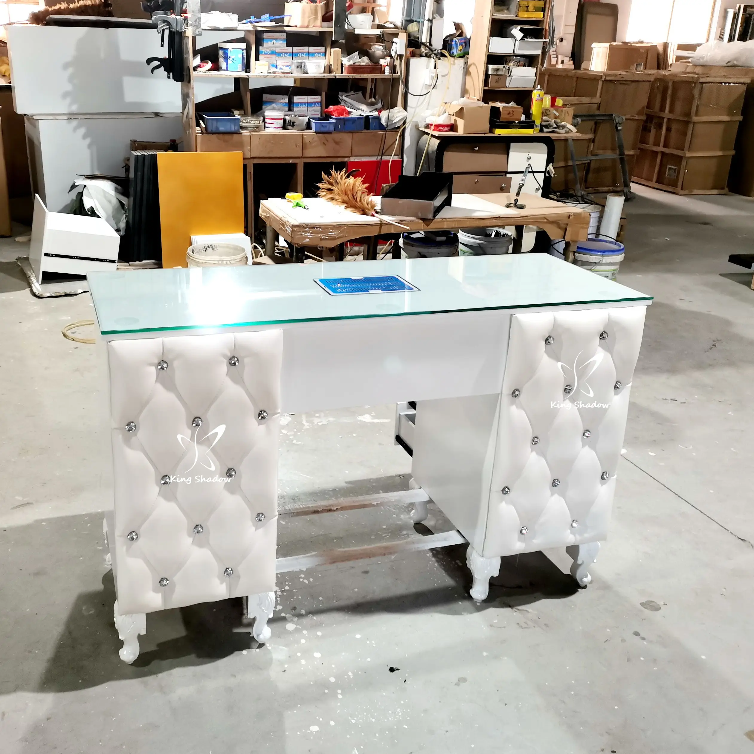 North European style nail salon furniture cheap nail table manicure table manufacturer