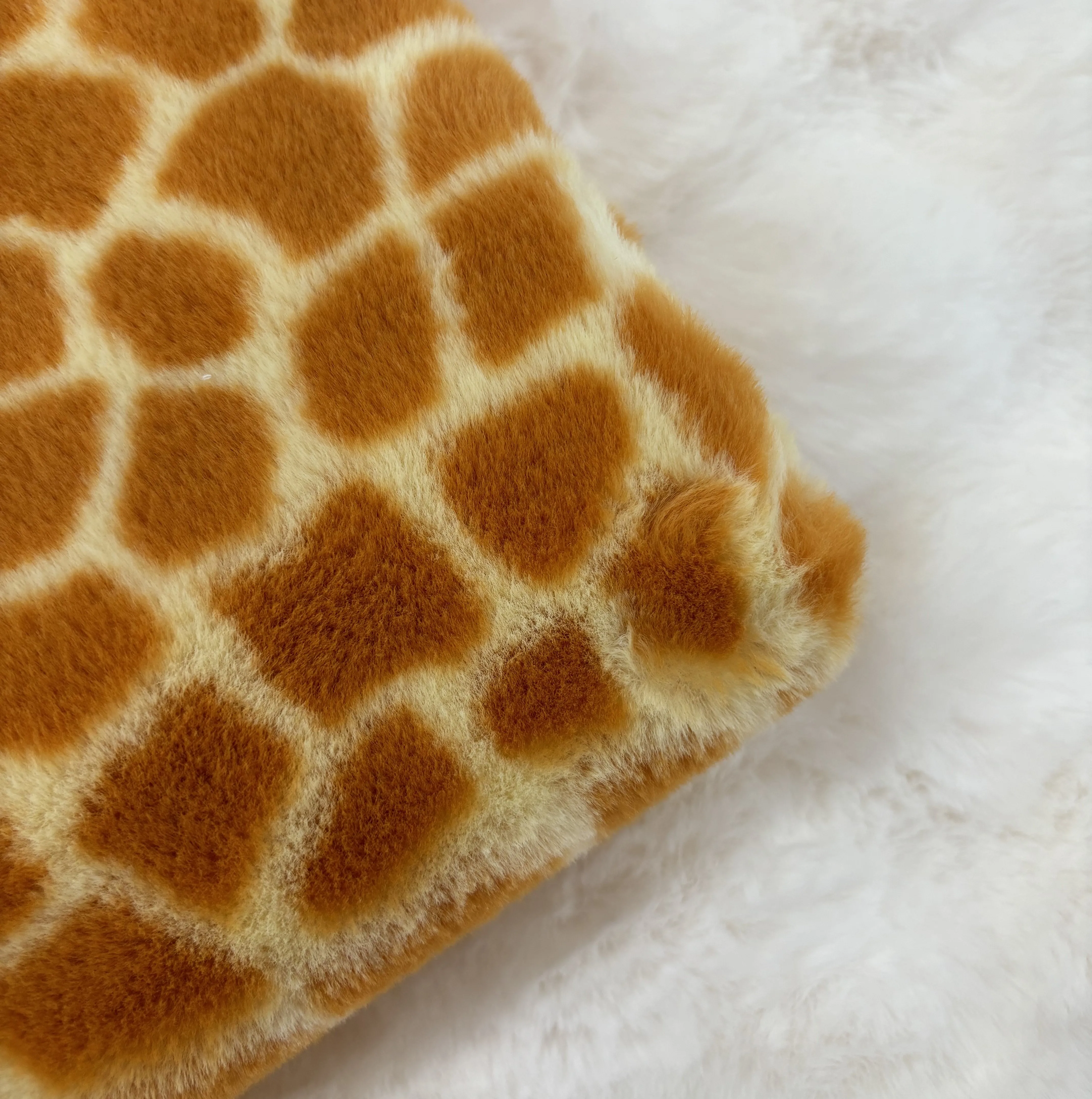 Decorated rabbit feather blanket deer block printed brushed plush plush fabric for toy blanket clothing