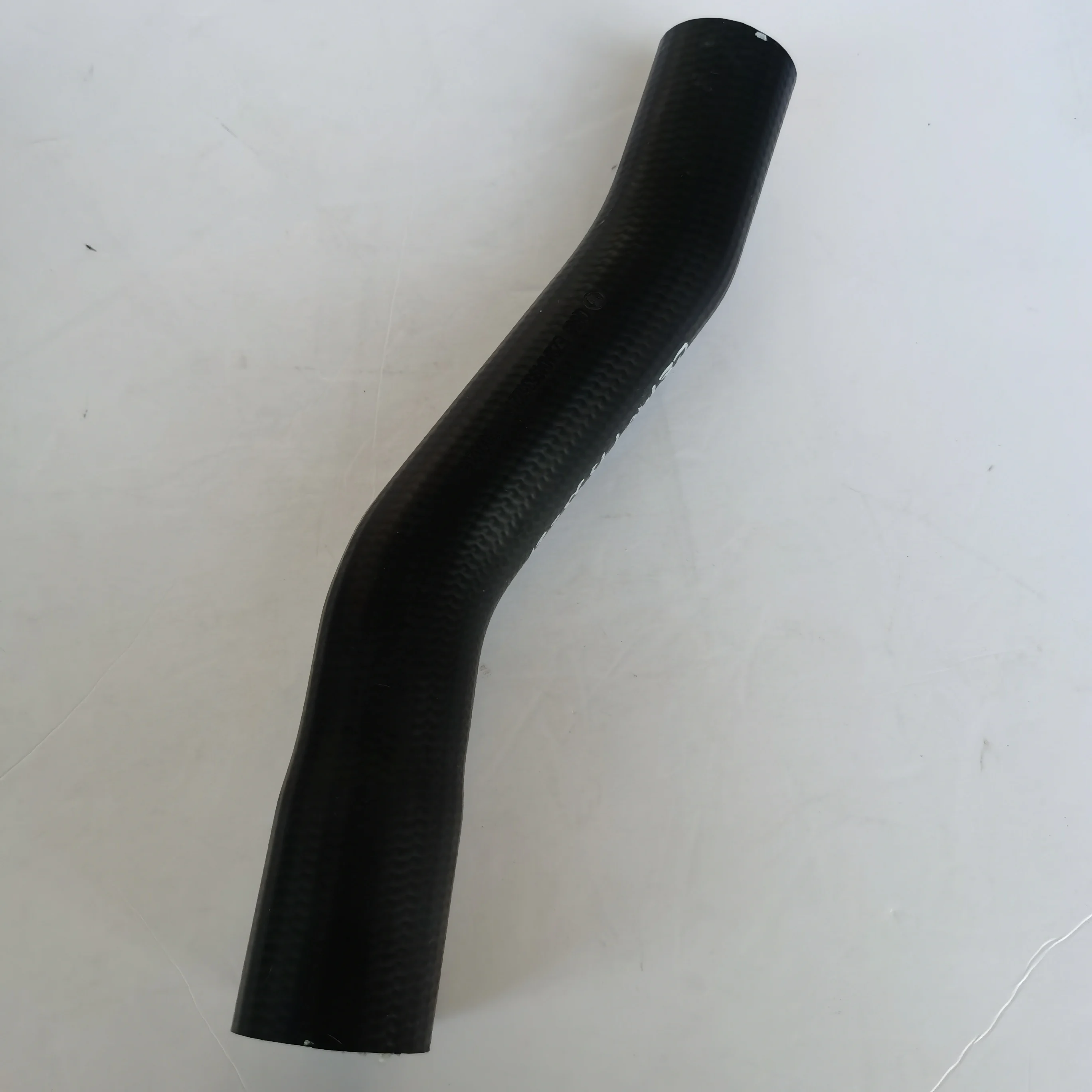 Engine parts EPDM water inlet hose for Shanqi light truck