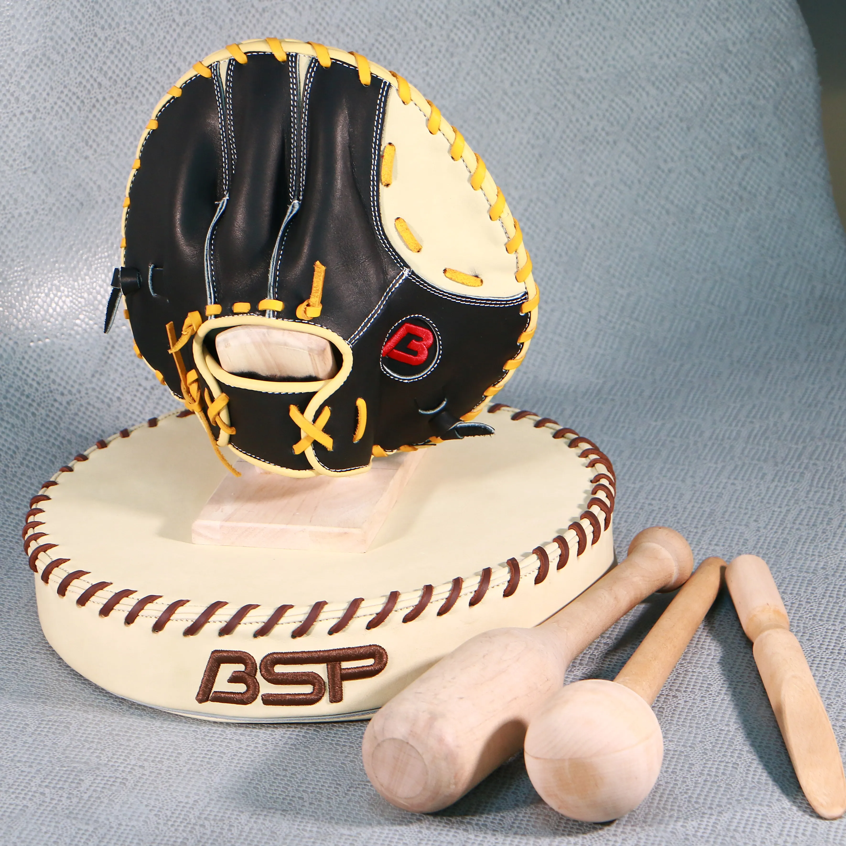 Newest Type Baseball Training Gloves guante de beisbol Field Baseball Gloves