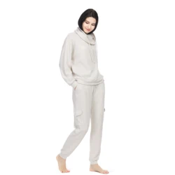 Custom Designer Smooth Polyester Living Room Pyjamas Women Sleepwear