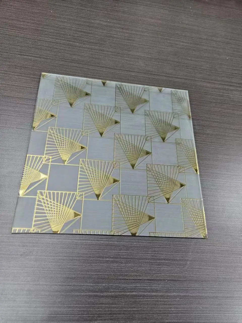 Huajinde 1830*2440 mm Decorative Glass for Interior Excellent for Bathroom Exterior Decoration Solid 3.5mm4mm for Bedroom