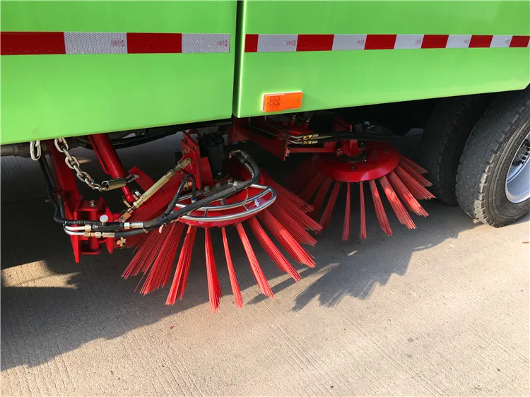 China Supplier Low Price 5000L 6000L Water tank and Waste Box Road Sweeper