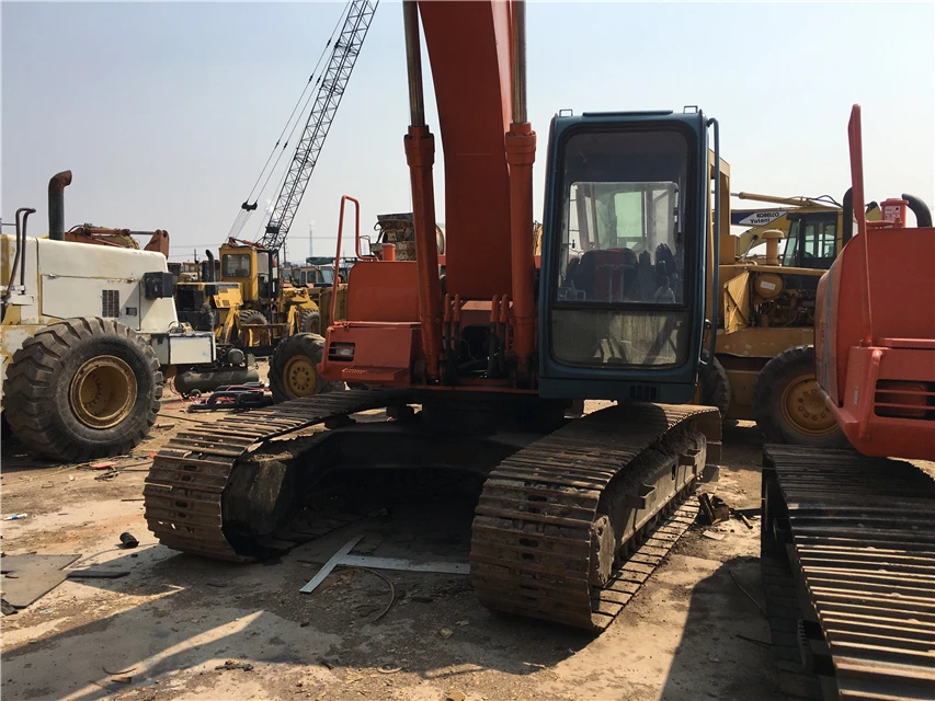 Top Ranking Hitachi Used EX200-3 Crawler Excavator With Powerful Engine Good Mining Ability Suitable For Construction Digging