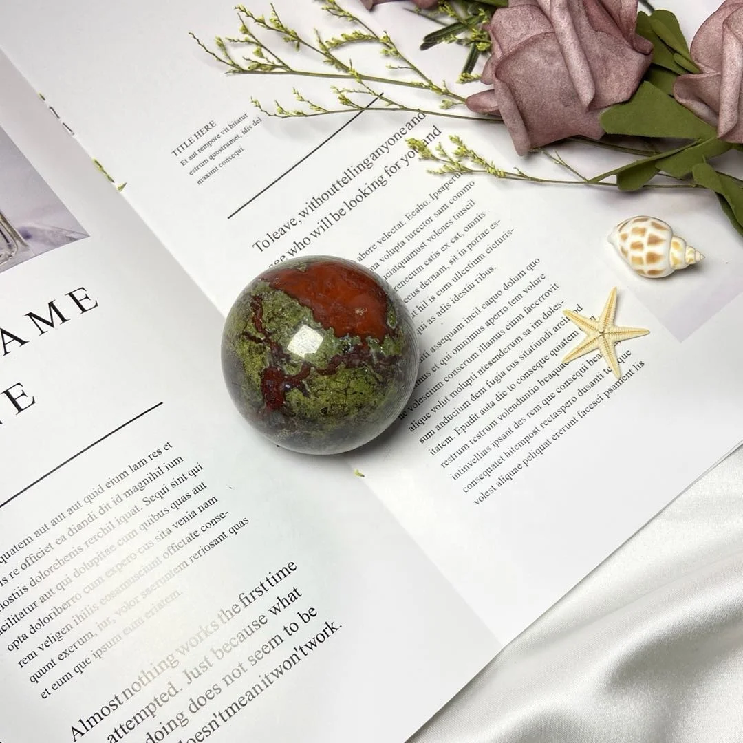 
Оптовая продажа, натуральный полированный лечебный камень в виде крови дракона, 7 см, кварцевый шар, хрустальный шар, декоративный 