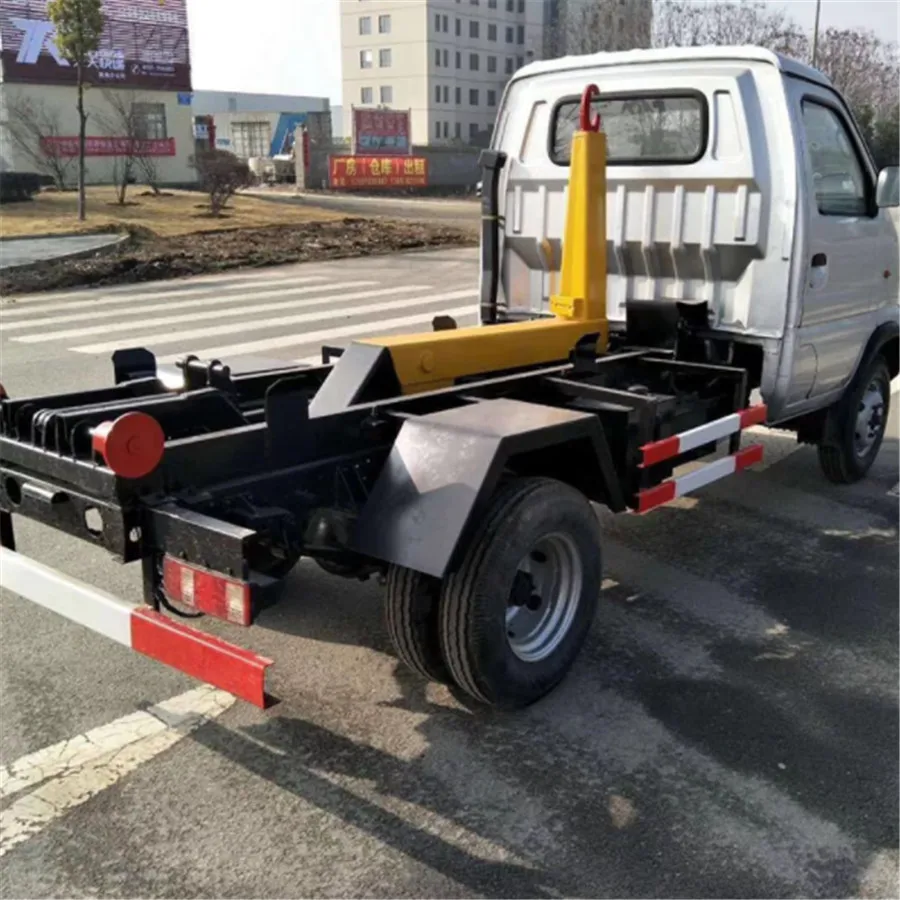 Chinese famous brand hook arm lifting garbage truck