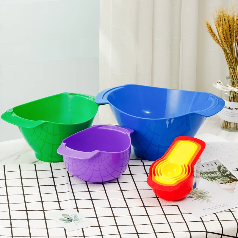 Мерные ложки и чашки для выпечки, пластиковые разноцветные мисочки разных размеров для выпечки, набор салатных Мисок