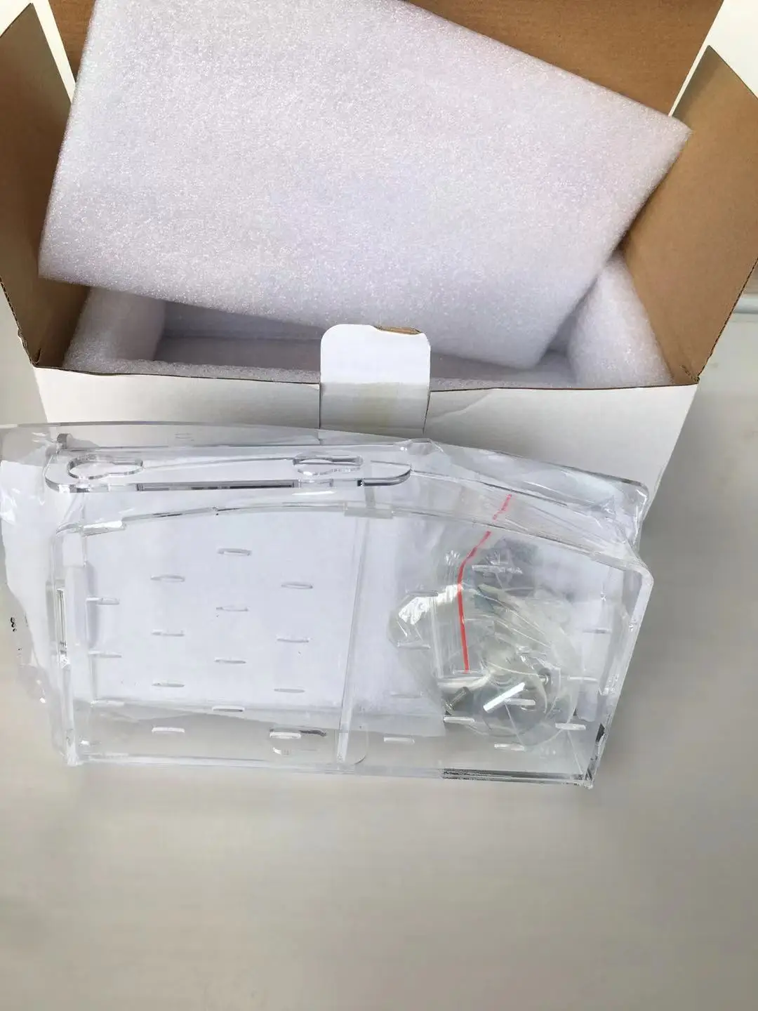 Large window transparent bird feeders