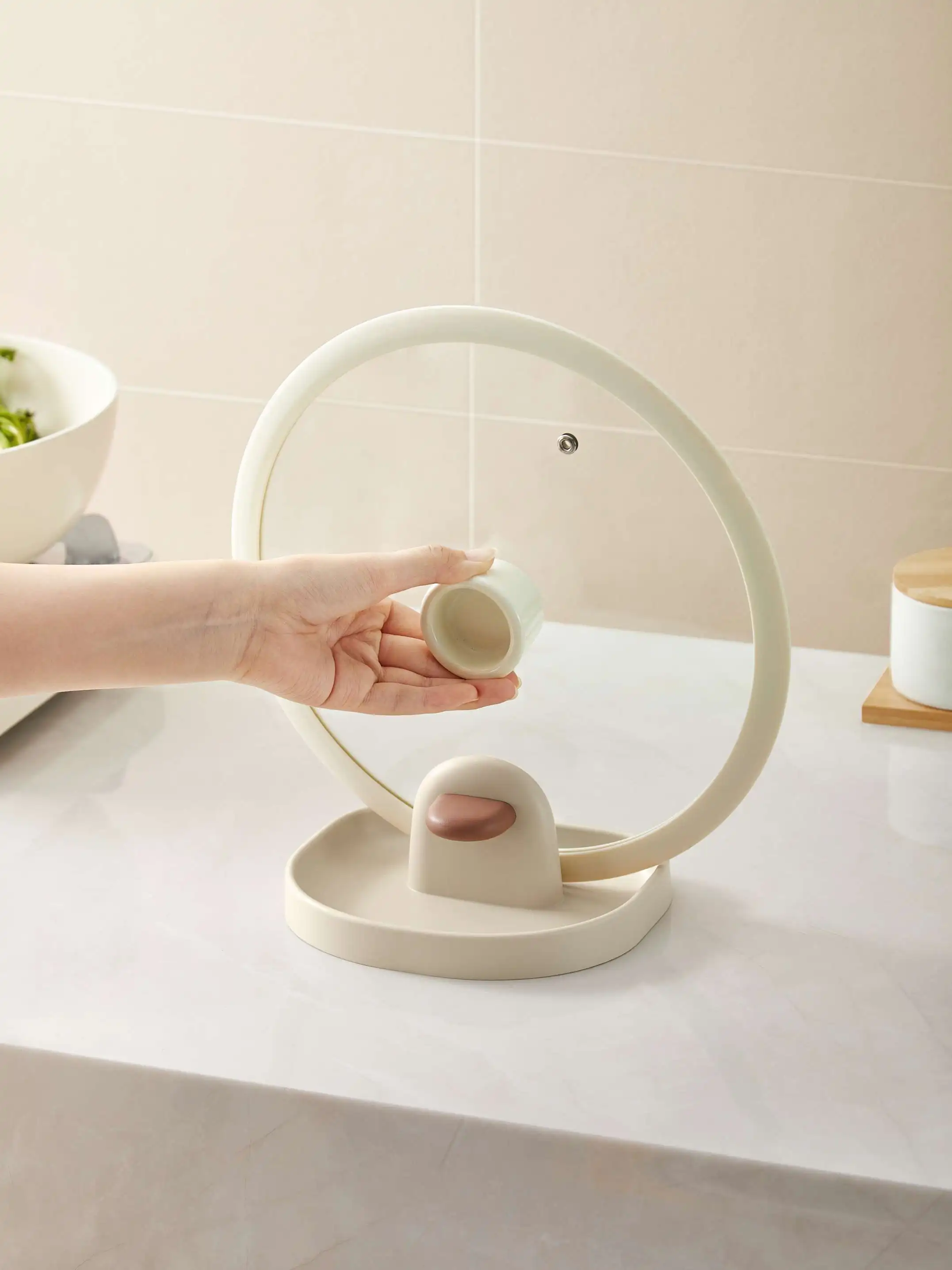 Cartoon Design Home Kitchen Storage Rack Plastic Cutting Board Rack with Sink Stand Lid Frame Rack Perforation-Free