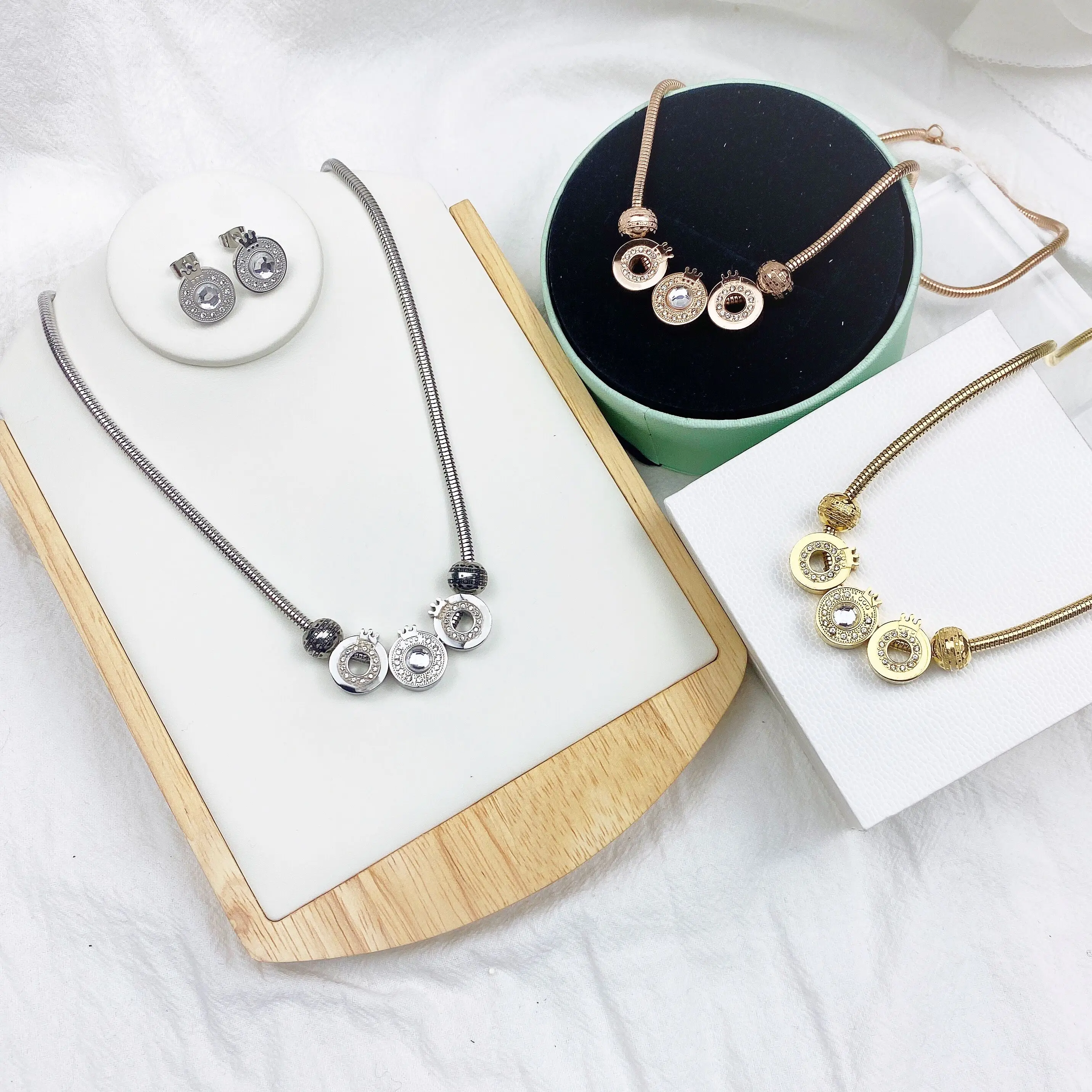 Fashion Crown Mini Circle Perforated Accessories Zircon Pendant Snake Dome Herringbone Chain Link Necklace