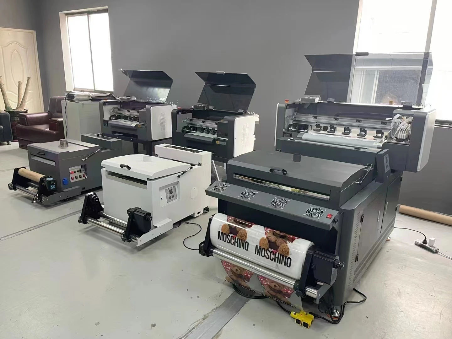 Unic Hot Sale Shaking Powder XP600 Machine Dtf A3+ Shake Powder Machine For Hot Melt Powder