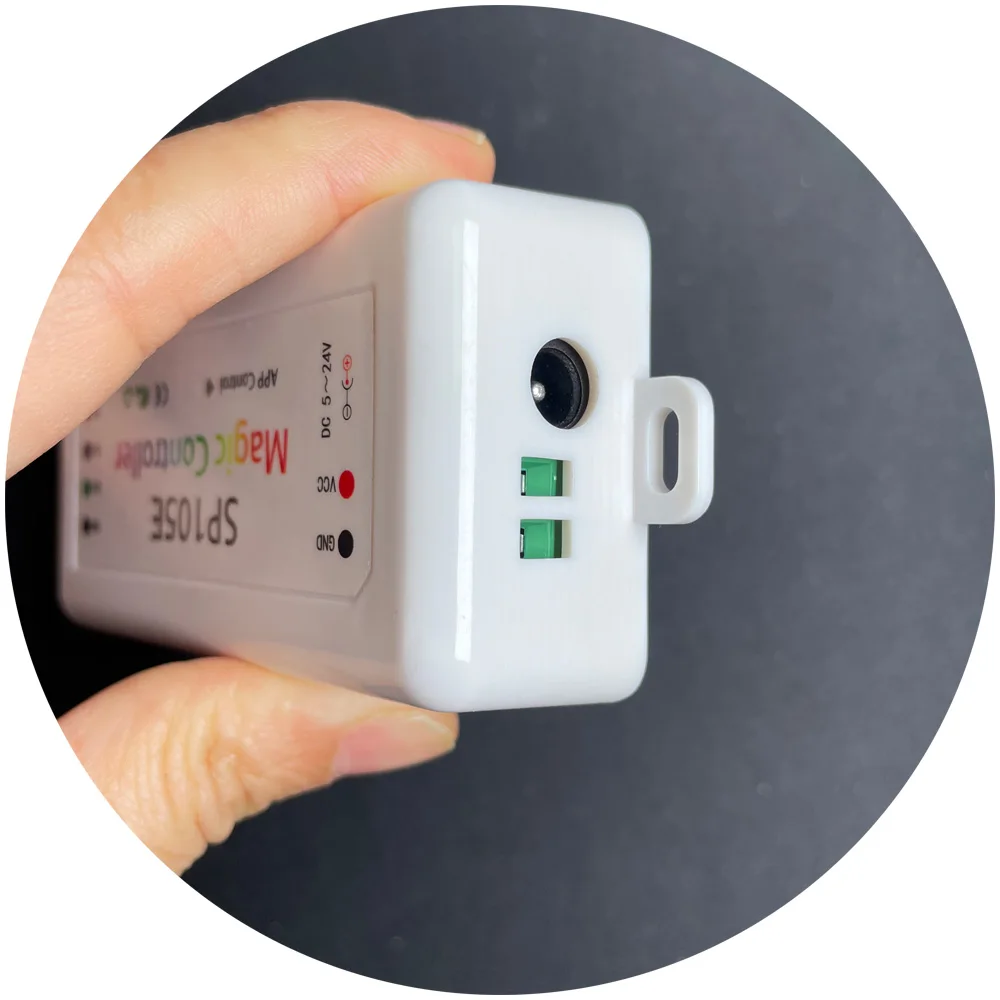 Factory price blue tooth phone APP control sk6812 ws2812 sk9822 dmx rgb rgbw digital LED controller SP105E