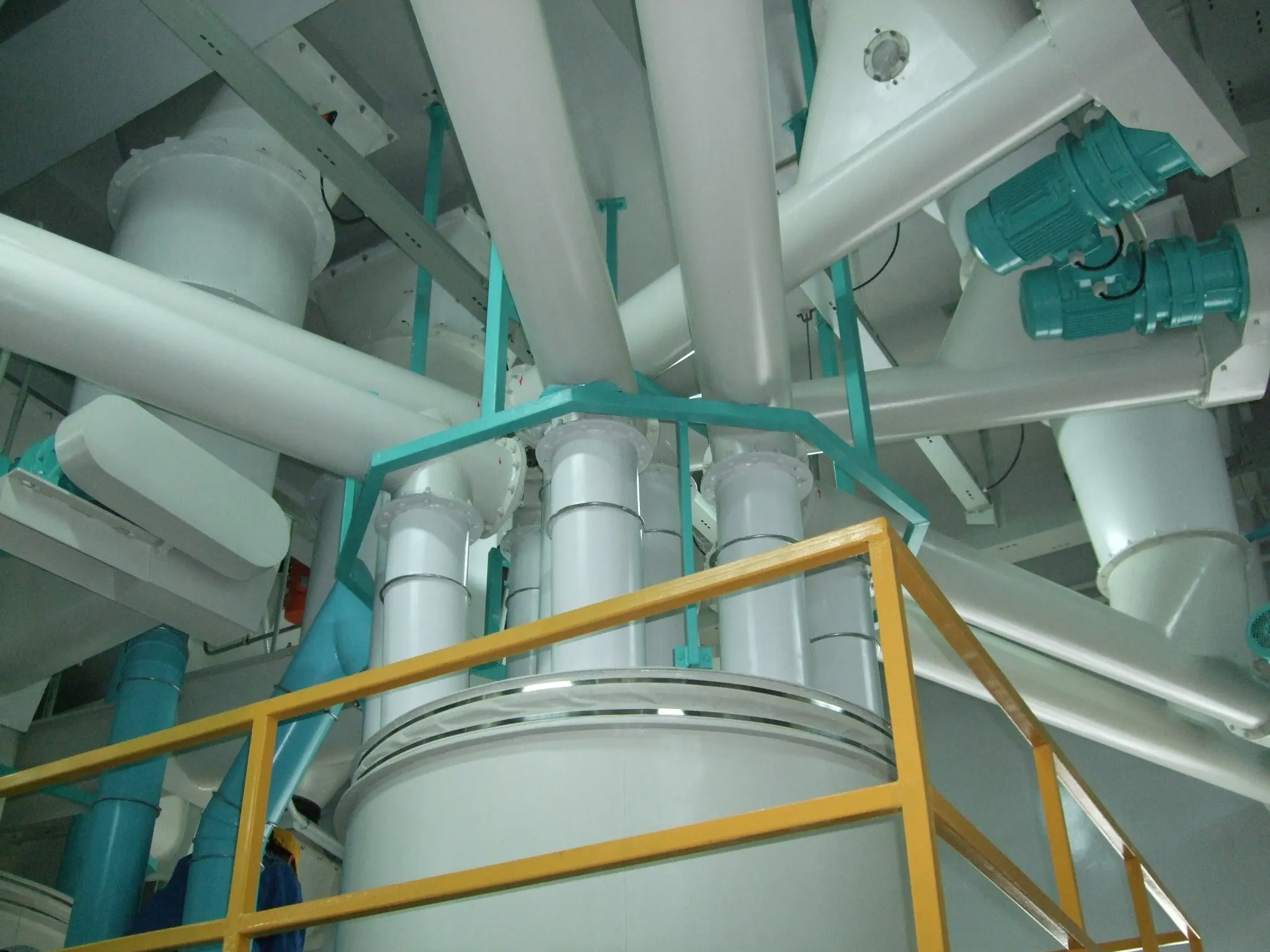 3-6 Ton Per Hour Auto Ring Die Pellet Feed Production Line For Chicken Farms