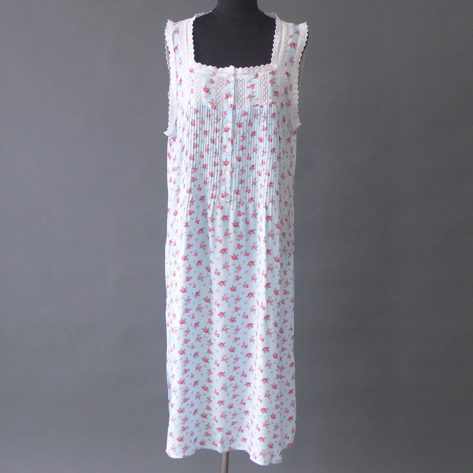 China Supplier Delicate Sleepwear Long Nightgown