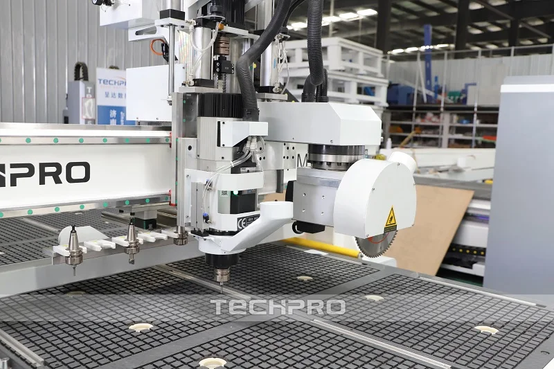 ATC CNC router with saw blade woodworking cutting machine for cabinets wardrobe furniture