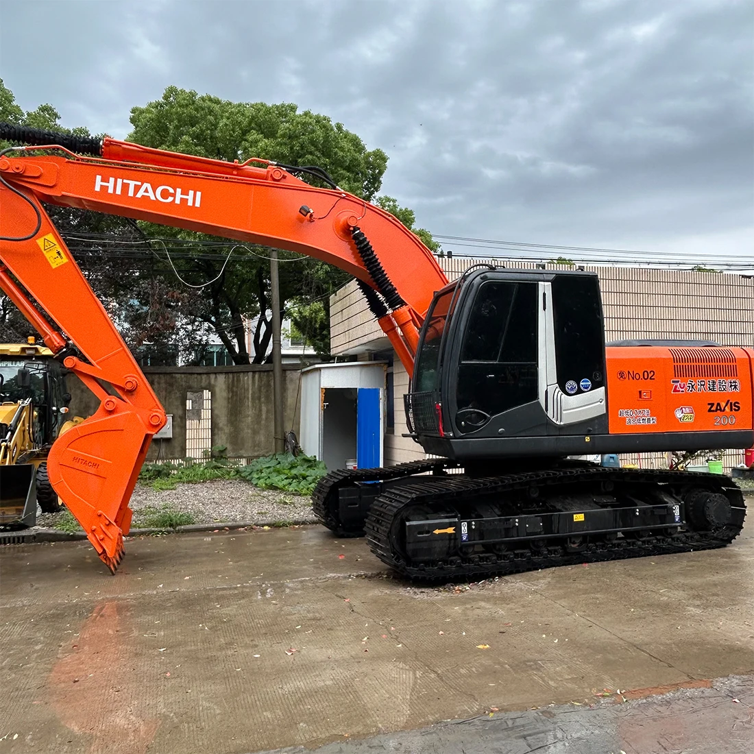 Б/у оригинальный экскаватор Hitachi ZX200 гусеничный подержанный по низкой цене Подержанные экскаваторы