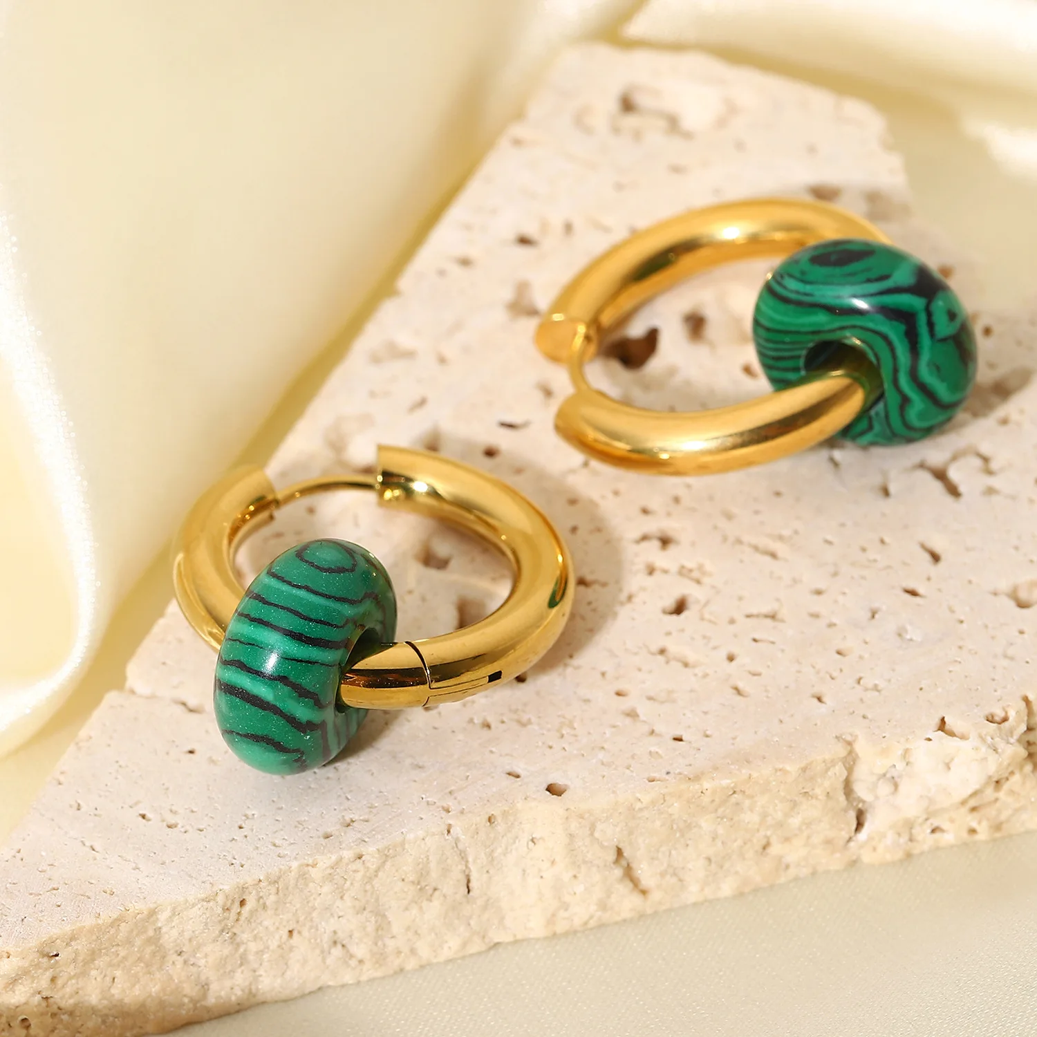 French Ins Retro Green Malachite Inlaid Necklace Earrings Ring Bracelet 18k Gold jewelry set for women