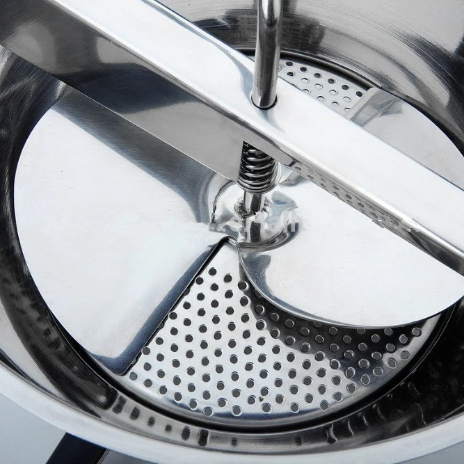 Rotary Stainless Steel Food Mill Strainer Potato Masher Grinder Vegetable Mill Silicone Handle with 3 Milling Discs