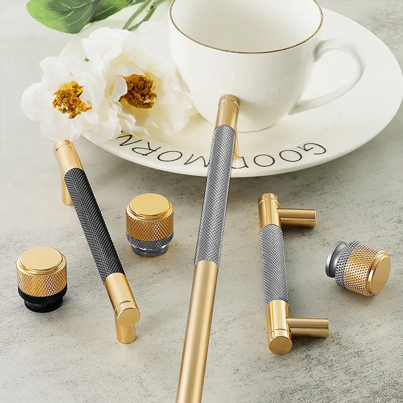 Nordic style light luxury transparent crystal handle wholesale cabinet door wardrobe handle zinc alloy three-color door handle