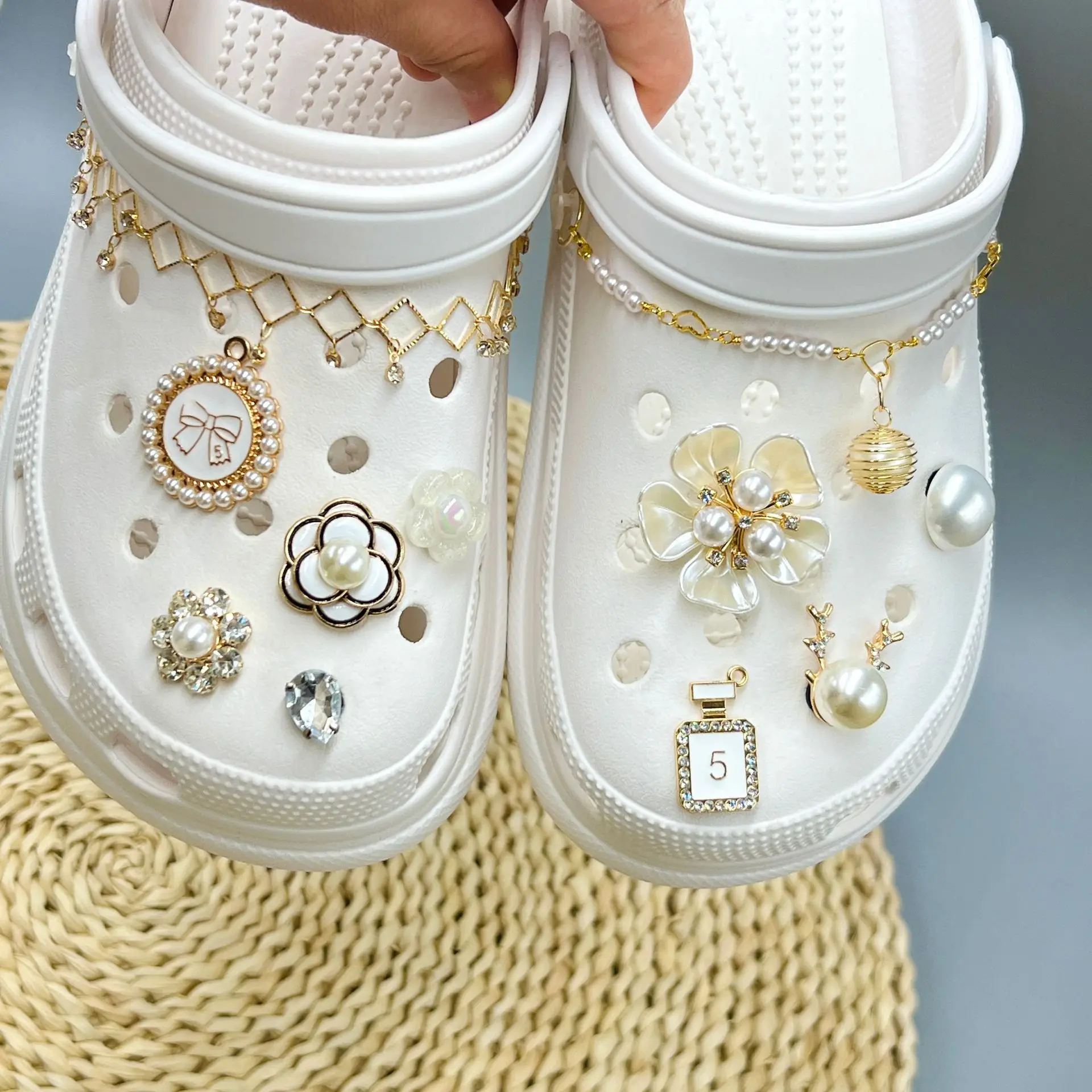 Fit Cross Cave Shoes Pearl Chain Decorative Princess Elegant Fragrant Shoe Buckle Set Accessories Little Red Book INS_2