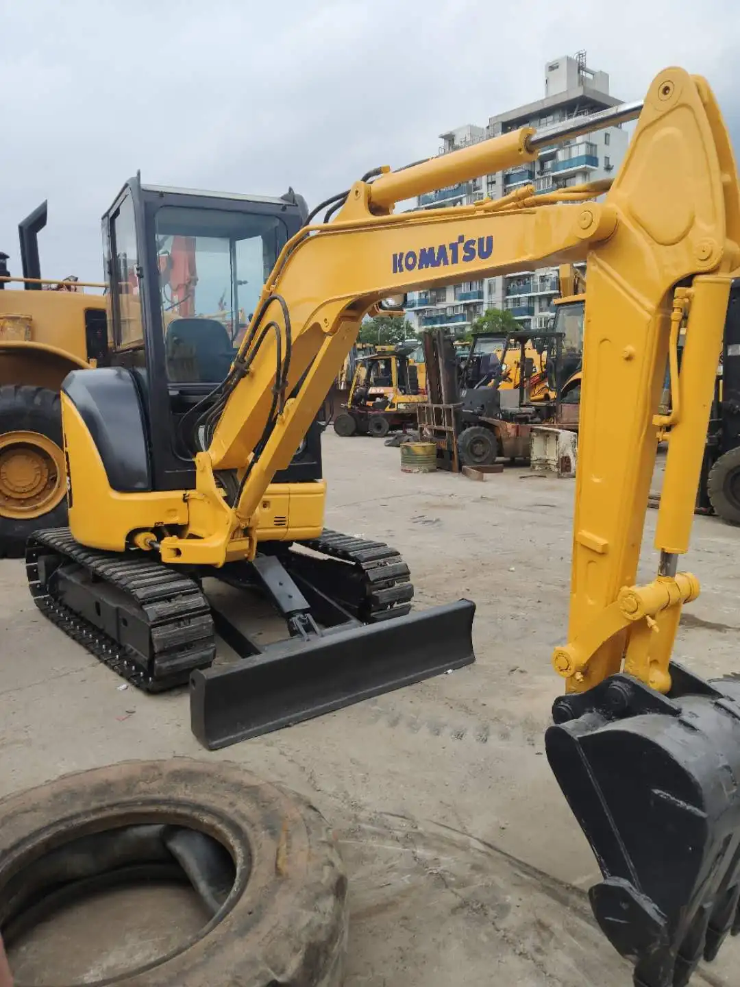 Японский оригинальный экскаватор Komatsu PC30 pc35 pc40 для продажи небольшой домашнее строительное оборудование мини-экскаватор