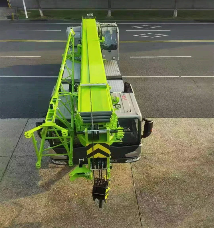 New ZTC250A562 Truck Crane 25T 35T 50T Mobile Crane with 5 Section Boom for Sale