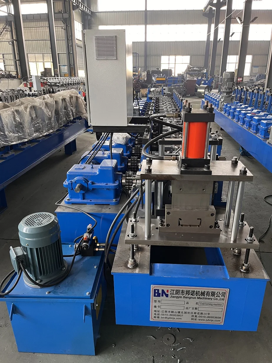 CE Certificated Box Beam Roll Sealer Box Beam Roll Forming Machine Gear Box Drive Rack Beam Roller